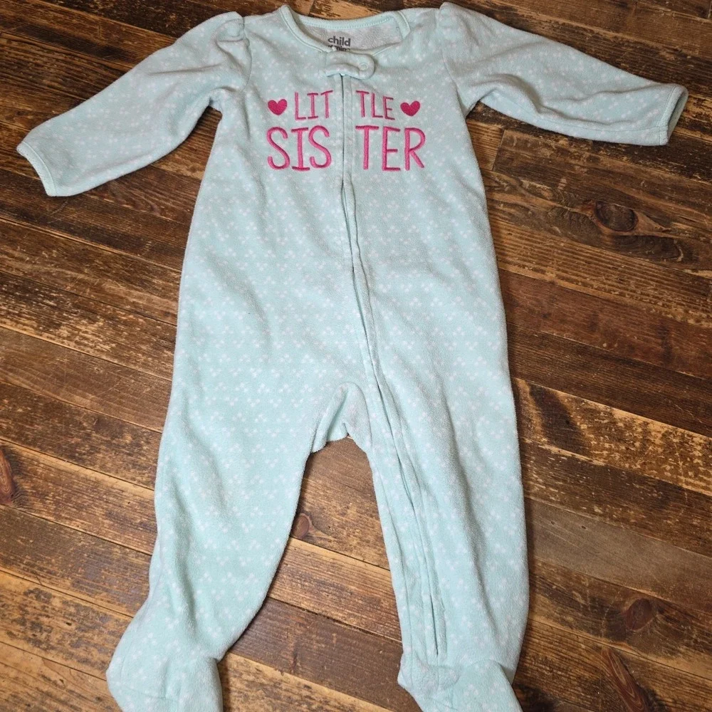 Baby Girl 6-9 Mo 4 piece Lot Pajamas Top Pastels Sleepers Little Sister Bundle